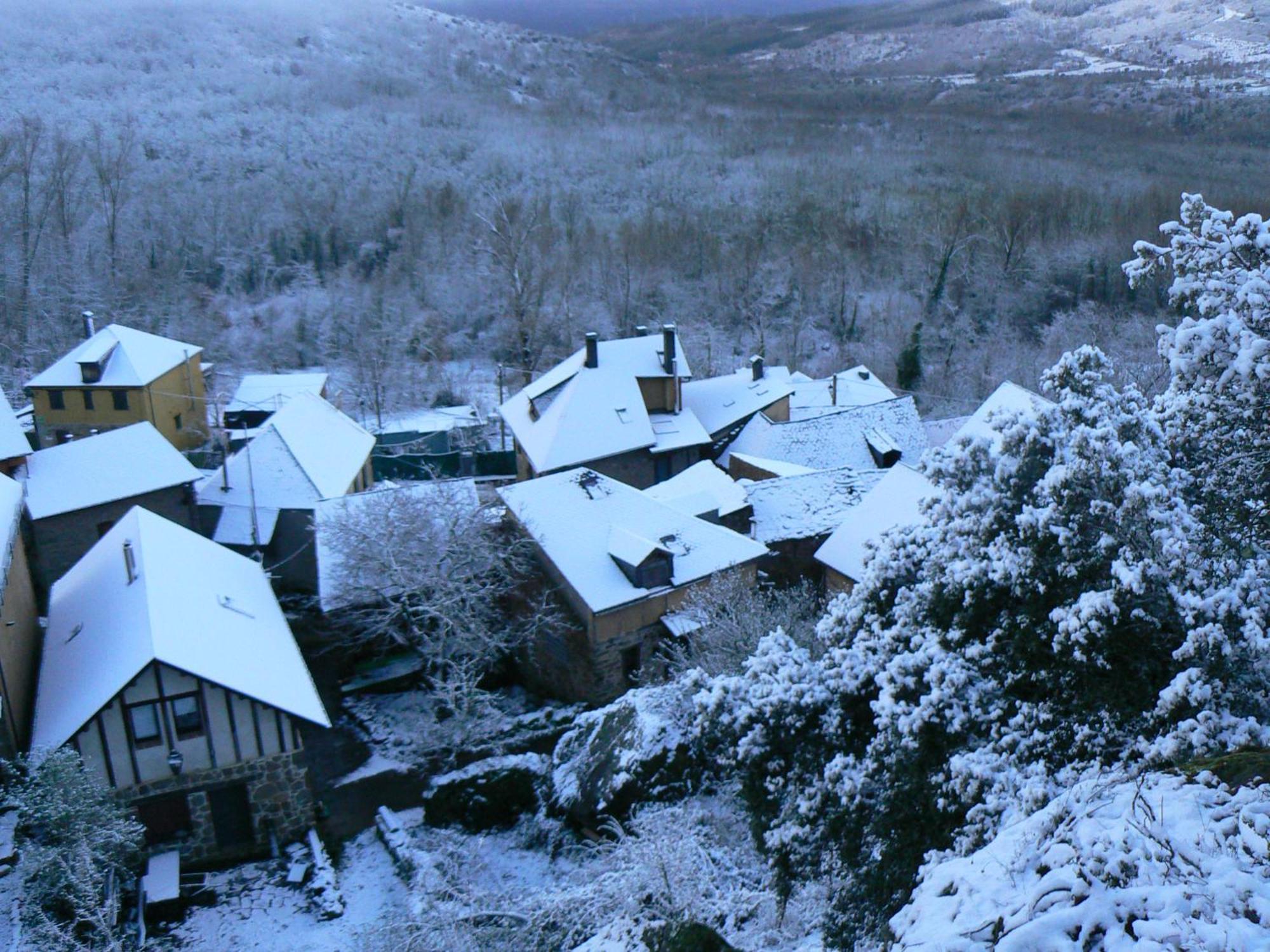 Casa De Turismo Rural Sardom3 Bembibre  Екстериор снимка
