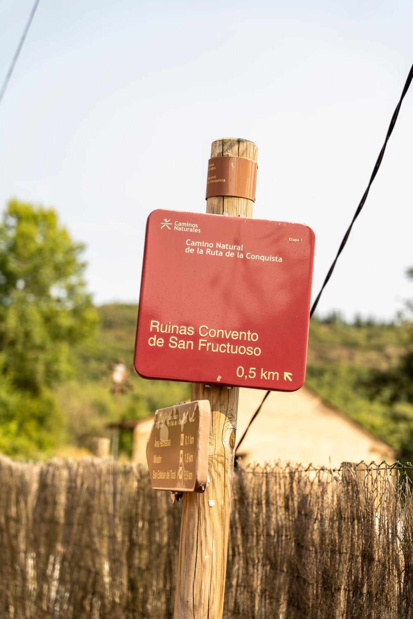 Casa De Turismo Rural Sardom3 Bembibre  Екстериор снимка